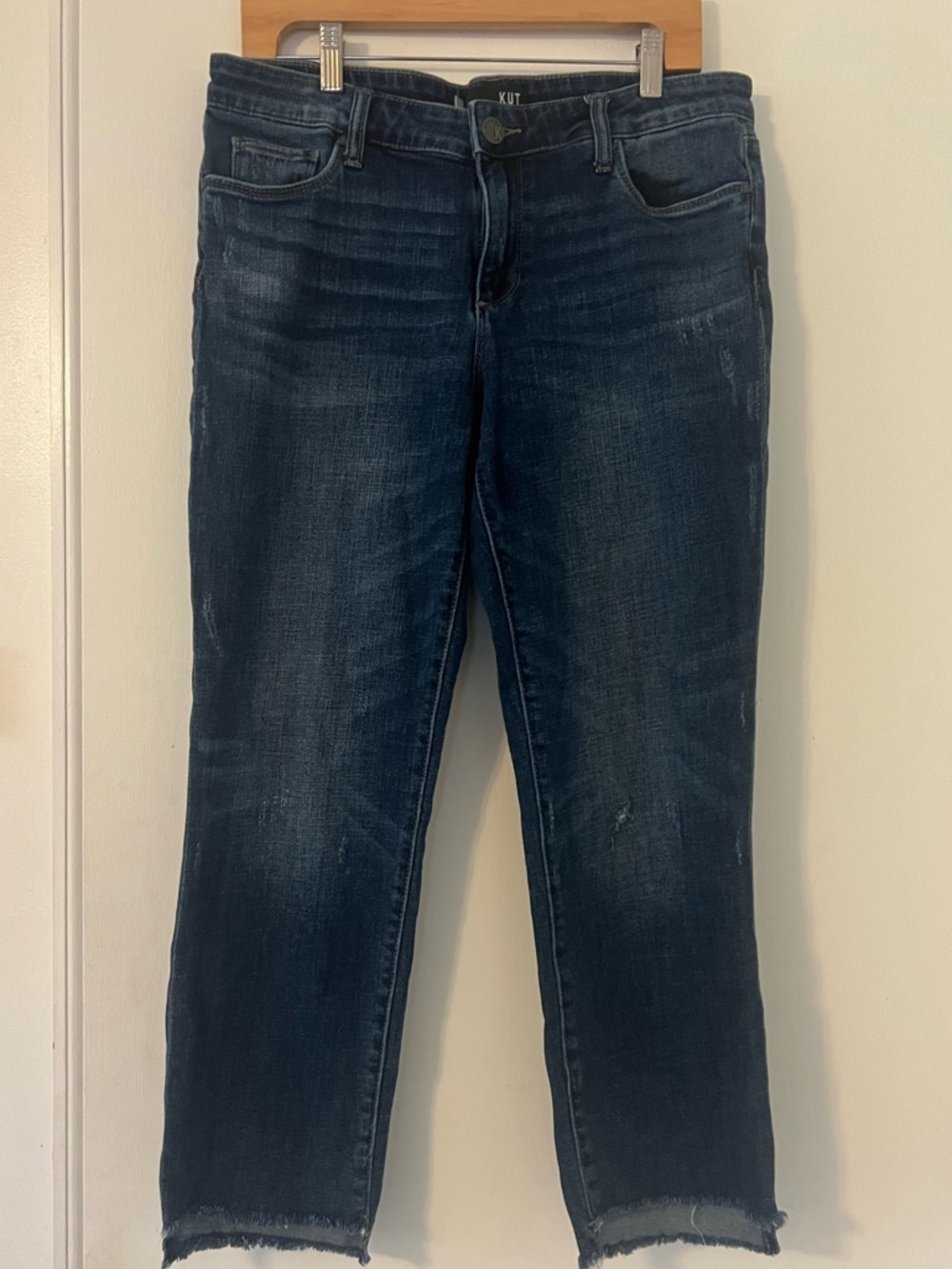 Kut from the Kloth Reese ankle strait leg Cropped Ankle Jeans size 8 (B116)